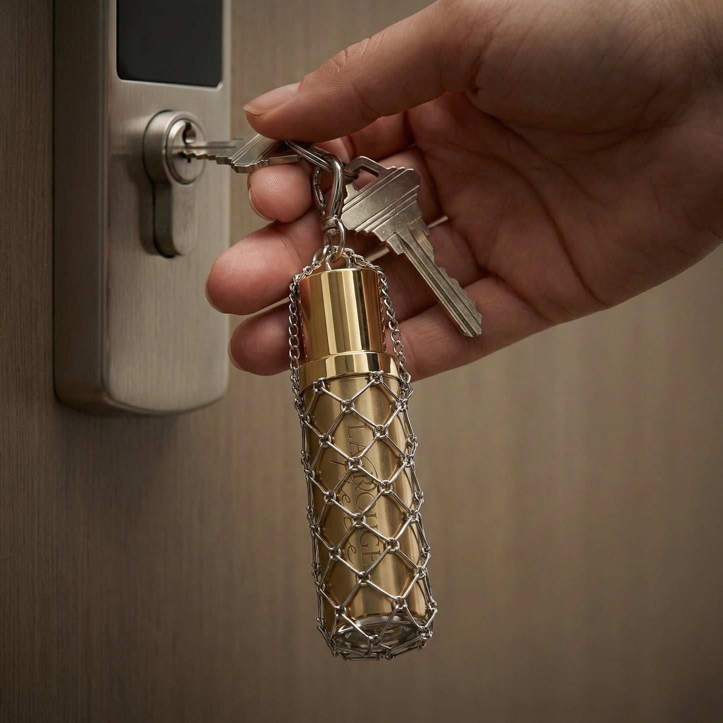 60 Seconds Instant Facelift Keychain Bottle